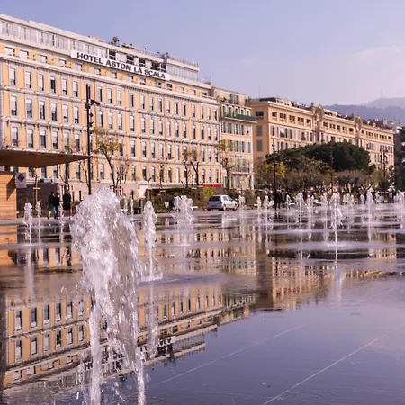 Aston La Scala Hotel 4*