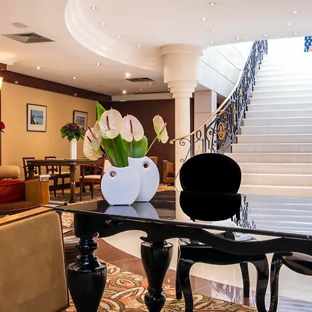 Aston La Scala Hotel 4*