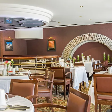 Aston La Scala Hotel