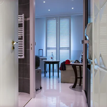 Aston La Scala Hotel 4*