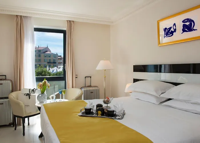 Aston La Scala 4* Nice