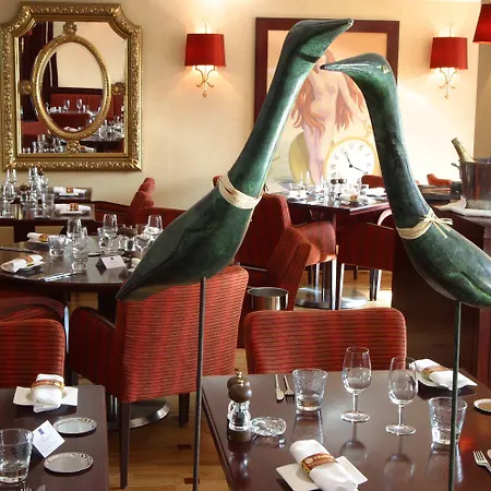 Aston La Scala Hotel 4*